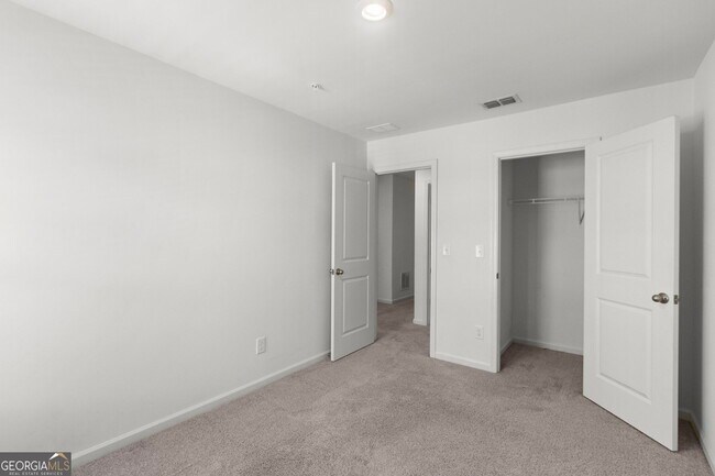 Building Photo - 509 Magnolia Cir