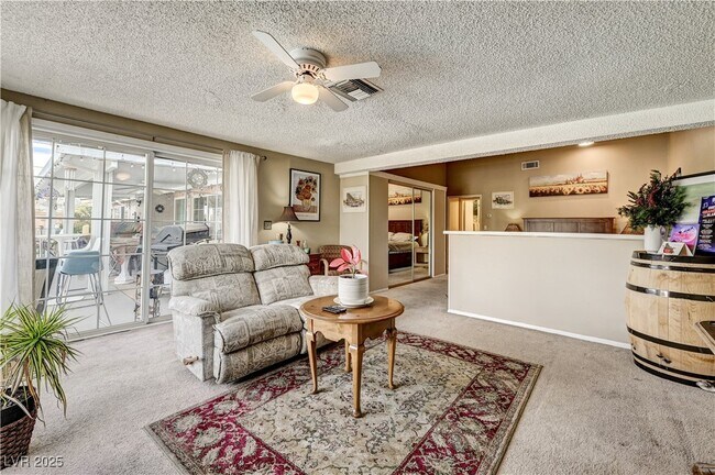 Building Photo - 1914 Ottawa Dr