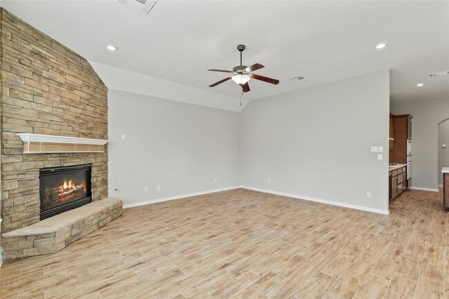 Building Photo - 521 Ironwood Forest Dr