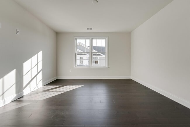 Building Photo - 22 Silent Nest Wy