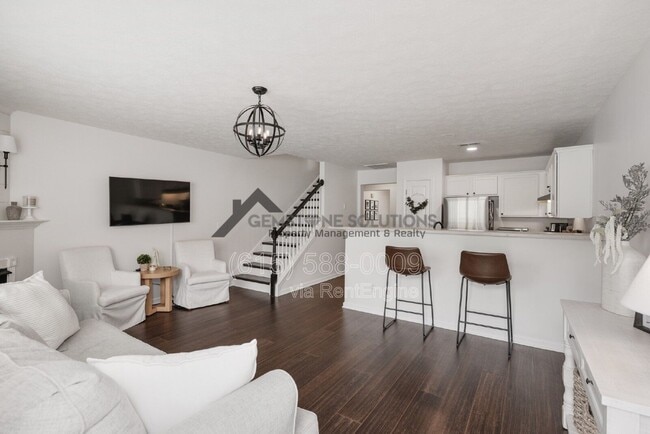 Building Photo - 7111 Lenox Village Dr