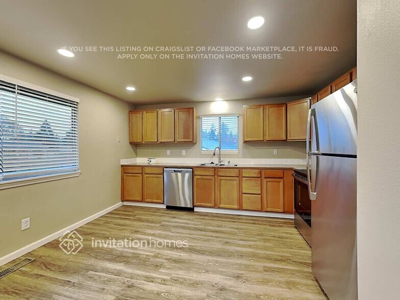 Building Photo - 1510 155th St E