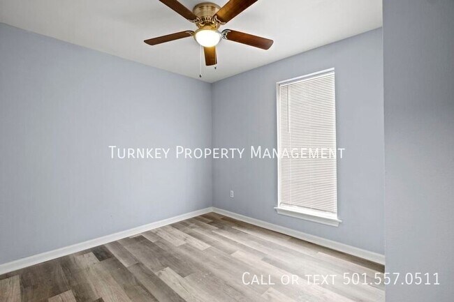 Building Photo - 1615 Maple St