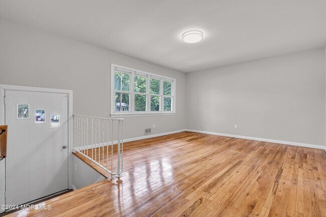 Building Photo - Take a look on this beautiful corner property