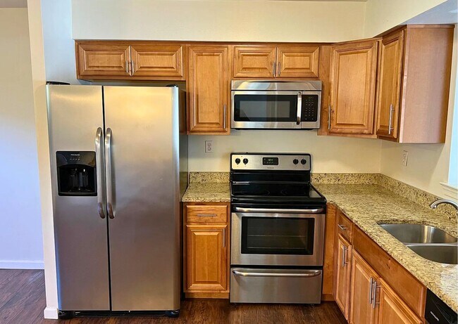 Building Photo - 102 Caernarvon Ct
