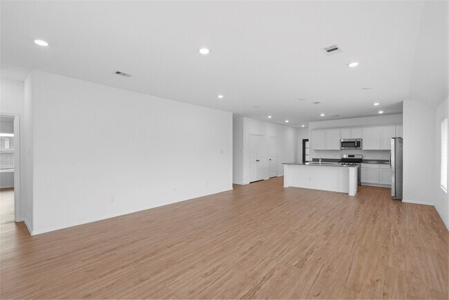 Building Photo - 3705 Paloma Fls Ln