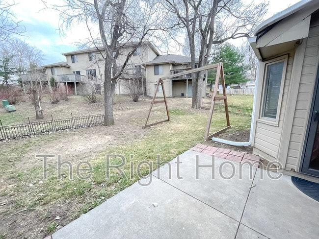 Building Photo - 10927 Marcy Plaza