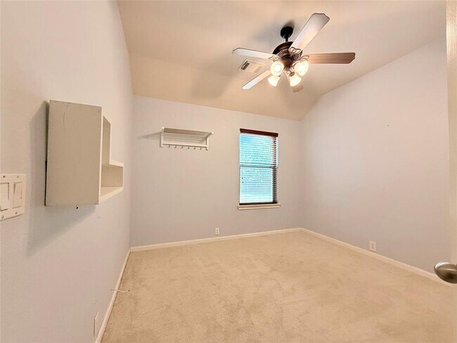 Building Photo - 312 Middle Ground Cove