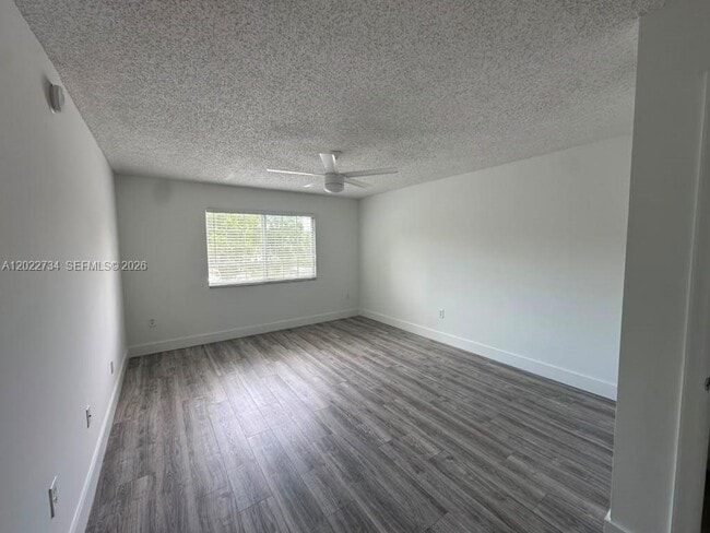 Building Photo - 5011 Wiles Rd