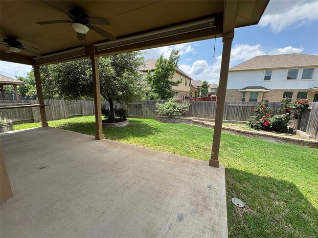 Building Photo - 104 Lake Whitney Ct