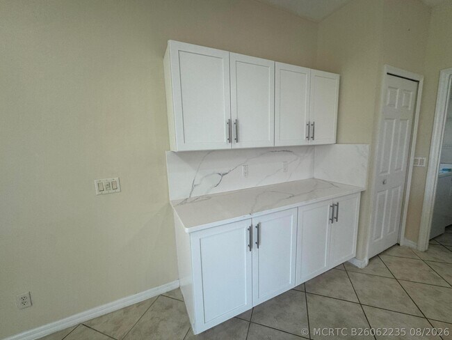 Building Photo - 981 NW Tuscany Dr