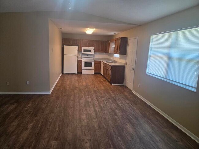 Building Photo - 146 Nancy Ln
