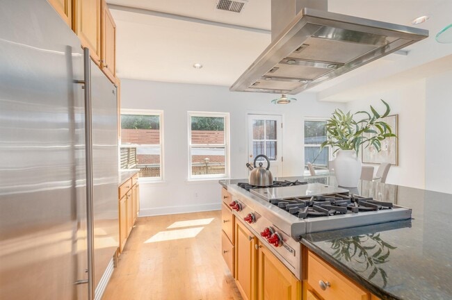 Building Photo - 1683 35th St NW