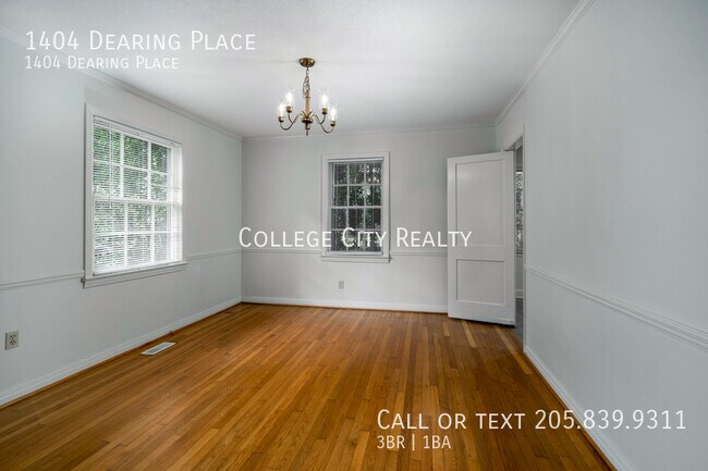 Building Photo - 1404 Dearing Pl