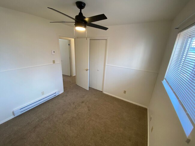 Building Photo - Three Bedroom Bayfield House with Large Fe...