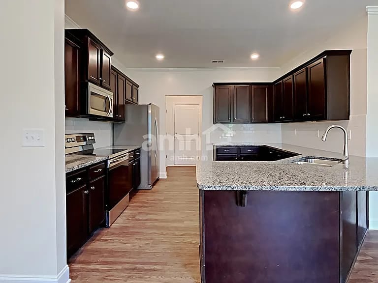 Building Photo - 544 Woodall Rd