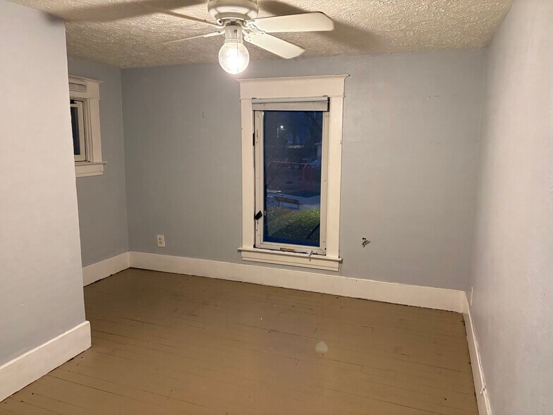 Building Photo - 151 Garden St