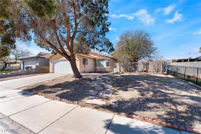 Building Photo - 509 Sheffield Dr
