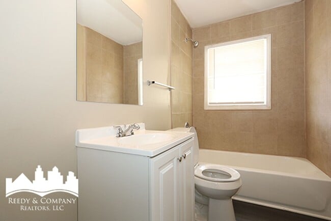 Building Photo - 1560 Cane Rd