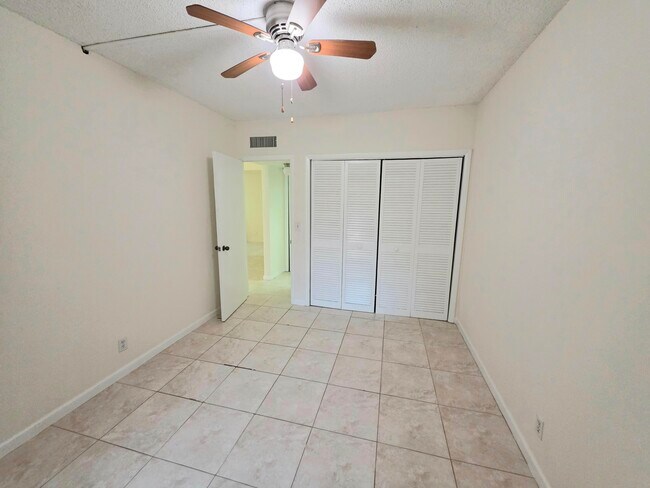 Building Photo - 638 NW 13th St