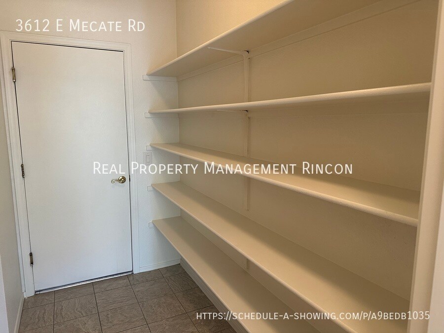 Building Photo - 3612 E Mecate Rd