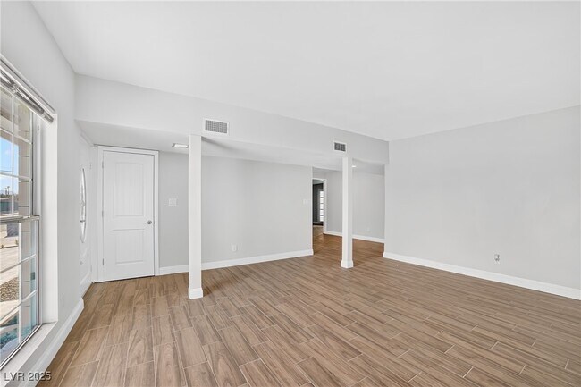 Building Photo - 3616 Chevy Chase Ave