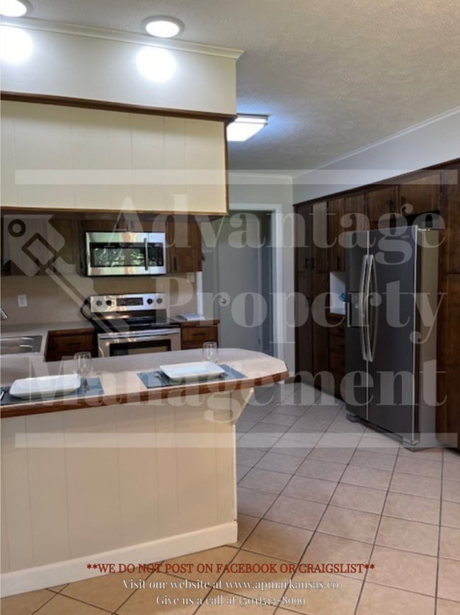 Building Photo - 127 Oaklawn Dr