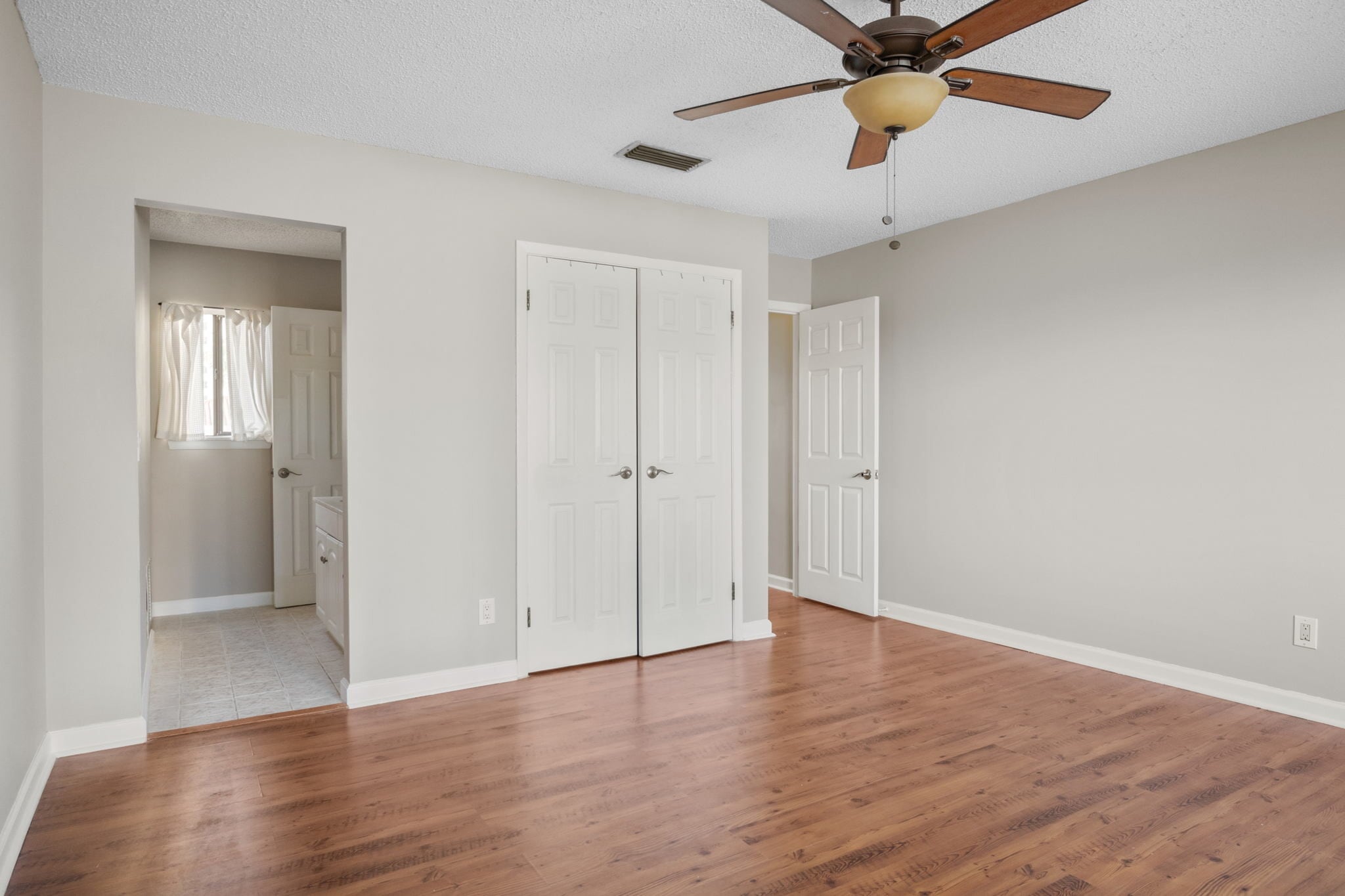 Master Suite - 1107 1st St S