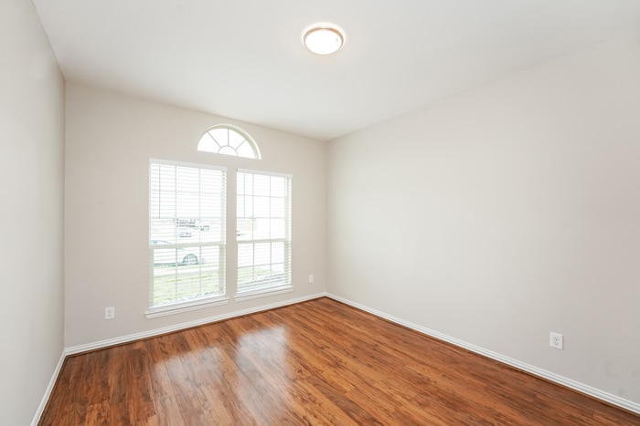 Building Photo - 221 Jennie Marie Cir