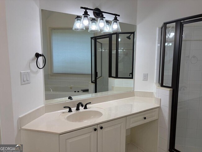Building Photo - 96 Highgrove Dr