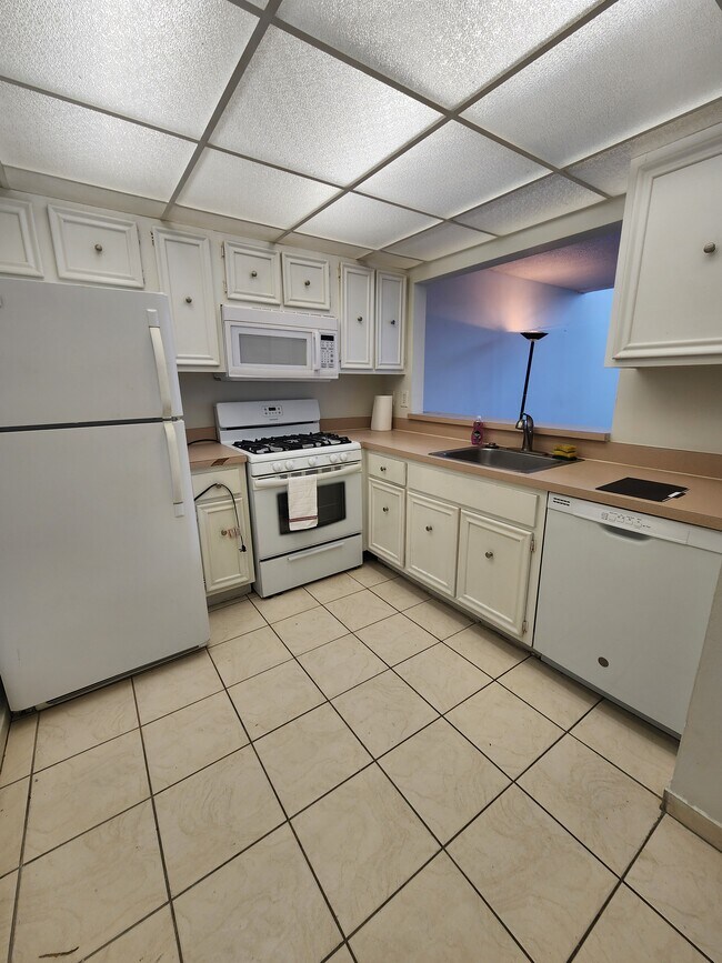 Building Photo - 18111 NW 68th Ave