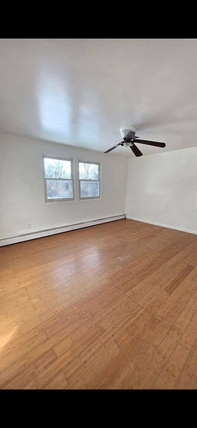 Building Photo - 51 Greycourt Rd