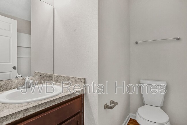 Building Photo - 2401 Susan Badger Cir