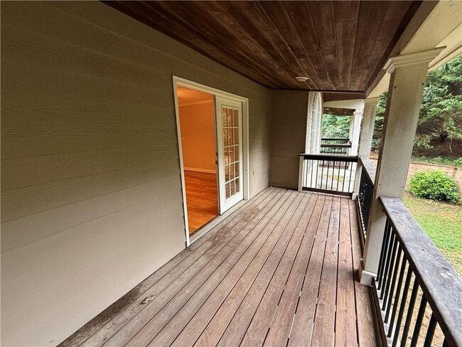 Building Photo - 1505 Hillcrest Dr