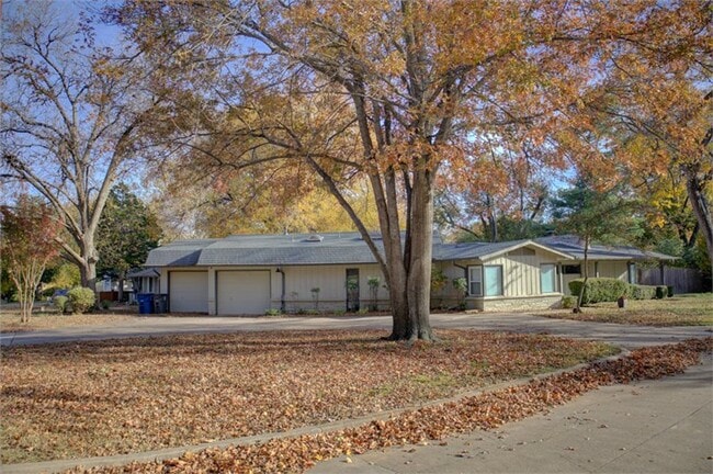 Building Photo - Beautiful Ranch-Style Rental in Marion Gardens!