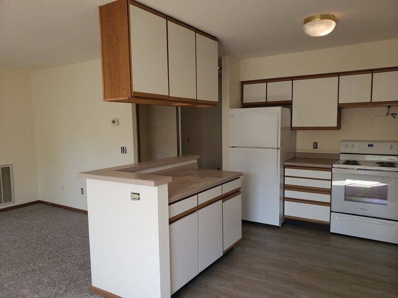 Building Photo - 934 Rockefeller Ln