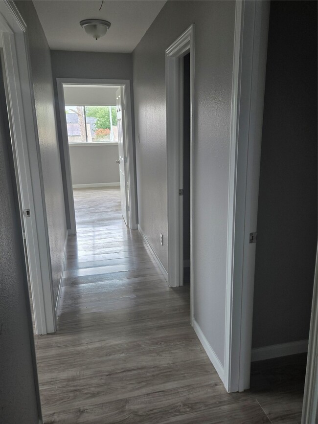 Building Photo - 12206 Preakness Way