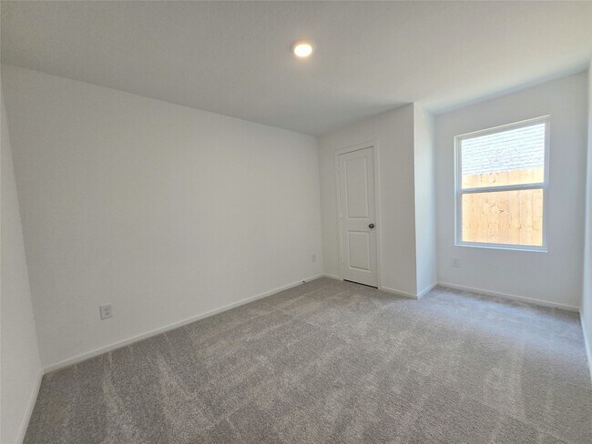 Building Photo - 28722 Texas Sparrow Ln