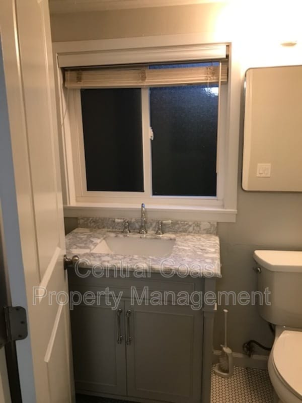 Building Photo - 184 Pacific Ave