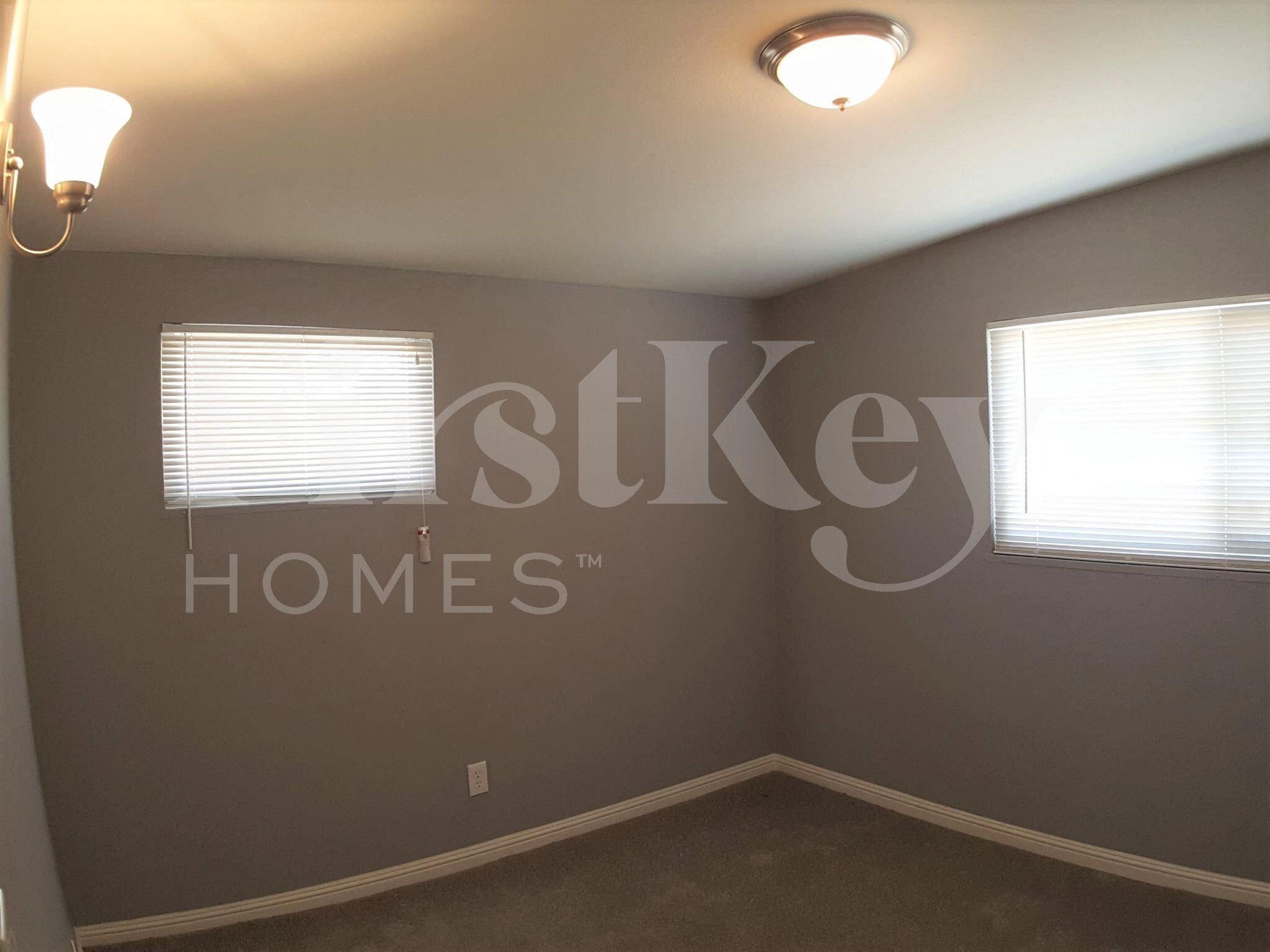 Building Photo - 332 Wisteria Ave