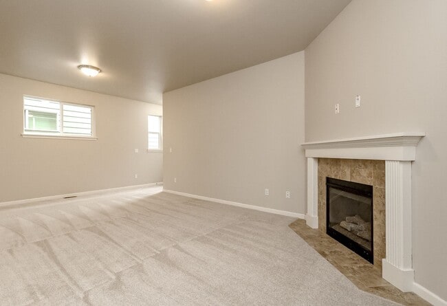 Building Photo - Beautiful Lacey Home with new paint and carpet in Popular Edgewater Community