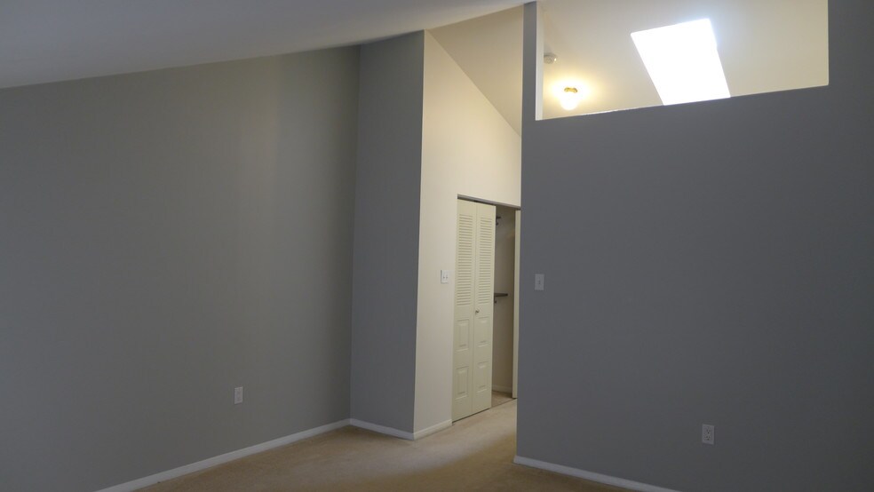 Building Photo - 24 N Wolfe St