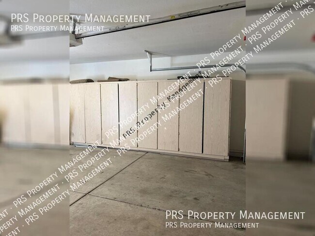 Building Photo - 2363 W Comstock Dr