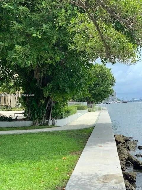 Building Photo - 2451 Brickell Ave