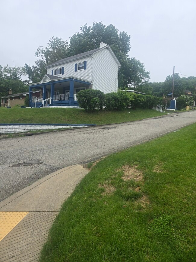Building Photo - 3609 Chartiers Ave