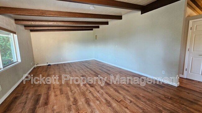 Building Photo - 6145 Cameron Ln NW