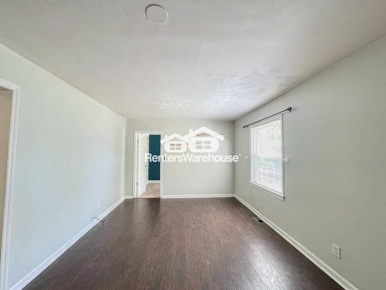 Building Photo - 3920 Davis St