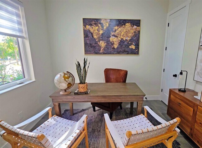 Building Photo - Bold Contemporary Sarasota Luxury Home. 4 Beds/ 4 Baths. Private Pool and Summer Grill.