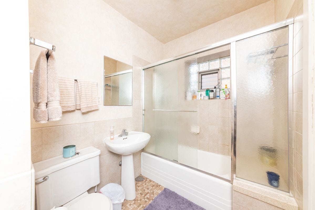 Building Photo - 3415 N Elaine Pl