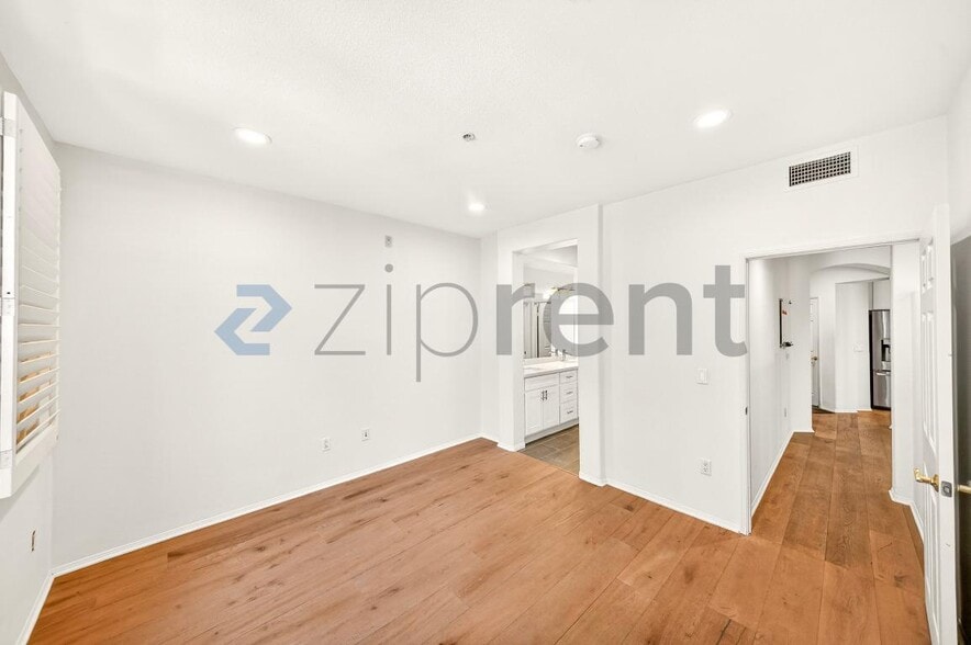 Building Photo - 13075 Pacific Promenade